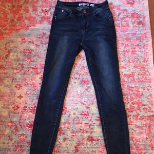 Womens “Wanna Betta Butt” Jeans size 5